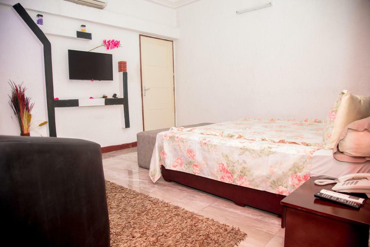Senateur Hotel Agontinkon Cotonou Exterior foto